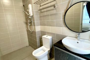 Parkfield Residences, Tropicana Heights