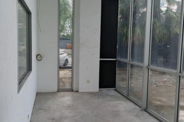 2 Storey Semi D Shop Lot Taman Equine Seri Kembangan Selangor