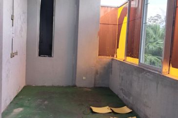 2 Storey Semi D Shop Lot Taman Equine Seri Kembangan Selangor