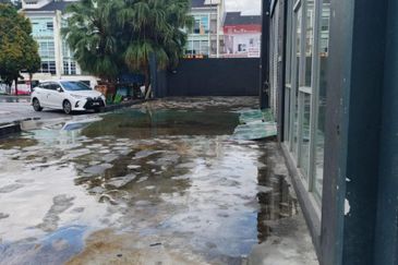 2 Storey Semi D Shop Lot Taman Equine Seri Kembangan Selangor