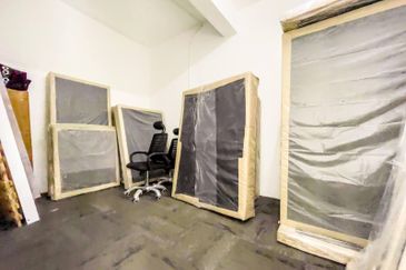 3 Storey ShopLot, Jalan Langat 6 Taman Sri Langat Jalan reko Kajang