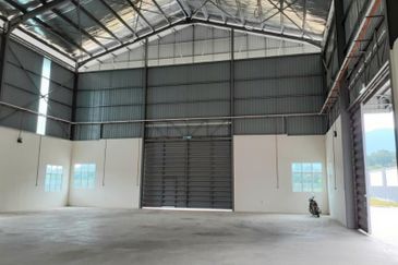 12,538 sqft New 3 storey Semi-D Factory Rawang Industrial Park office with lift30 feet factory height