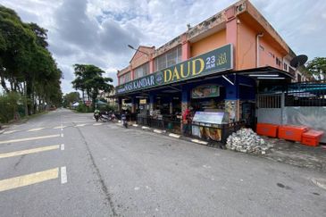 For Sale Double Storey Corner Shoplot Taman Kapar Setia, Klang.