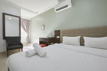 Facing main road well maintained nice Boutique Hotel near D'Pulze Mall, Cyberjaya