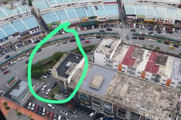 FOR SALE WITH TENANCY. SUITABLE FOR INVESTORS