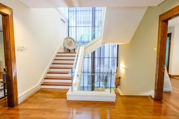 3.5 STOREY BUNGALOW COUNTRY HEIGHTS DAMANSARA