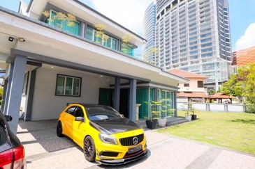DOUBLE STOREY BUNGALOW SS7 KELANA JAYA - WALKING DISTANCE TO PARADIGM MALL