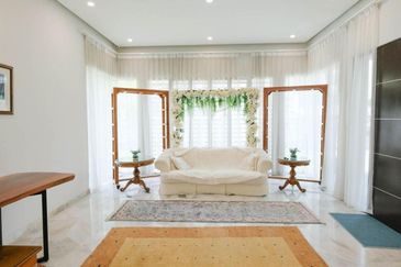 DOUBLE STOREY BUNGALOW SS7 KELANA JAYA - WALKING DISTANCE TO PARADIGM MALL