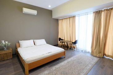 DOUBLE STOREY BUNGALOW SS7 KELANA JAYA - WALKING DISTANCE TO PARADIGM MALL