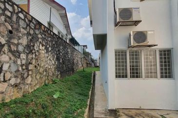 Double Storey Bungalow with Huge Garden in Section 14 Petaling Jaya 