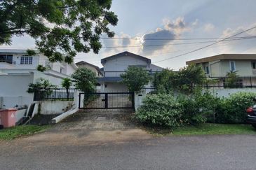 Double Storey Bungalow with Huge Garden in Section 14 Petaling Jaya 