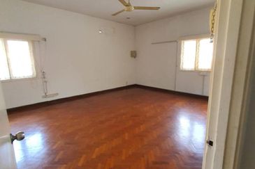 Double Storey Bungalow with Huge Garden in Section 14 Petaling Jaya 