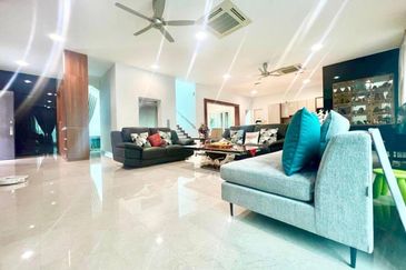 Fully Furnished 3.5 Storey Bungalow, Aspen Garden @ Cyberjaya