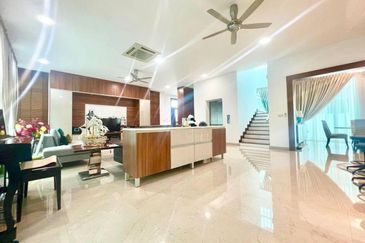 Fully Furnished 3.5 Storey Bungalow, Aspen Garden @ Cyberjaya