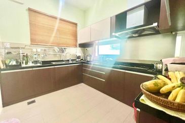 Fully Furnished 3.5 Storey Bungalow, Aspen Garden @ Cyberjaya