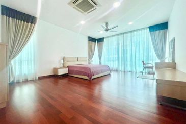 Fully Furnished 3.5 Storey Bungalow, Aspen Garden @ Cyberjaya