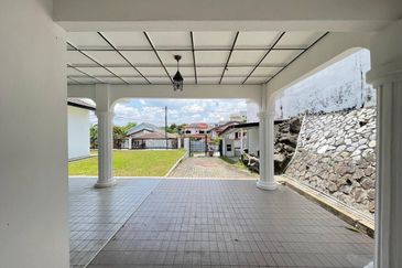 Freehold Single Storey Bungalow, Kg Tunku, Jalan SS1, Petaling Jaya