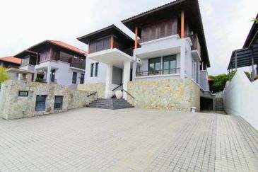 Renovated 3 Storey Bungalow Freehold 8310sf at Primo Enclave, Bukit Jelutong, Selangor