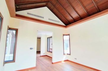 Renovated 3 Storey Bungalow Freehold 8310sf at Primo Enclave, Bukit Jelutong, Selangor