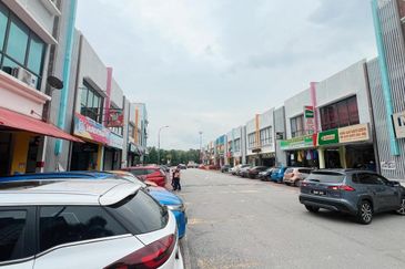 CORNER LOT 3 STOREY SHOPLOT, BSP VILLAGE FACING BSP21, Bandar Saujana Putra
