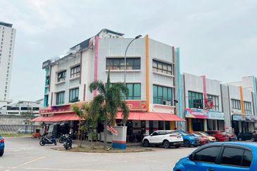 CORNER LOT 3 STOREY SHOPLOT, BSP VILLAGE FACING BSP21, Bandar Saujana Putra