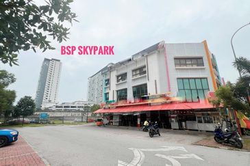CORNER LOT 3 STOREY SHOPLOT, BSP VILLAGE FACING BSP21, Bandar Saujana Putra