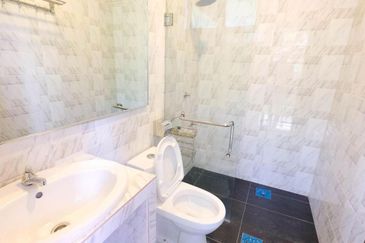 DOUBLE STOREY BUNGALOW JALAN PJU, LAMAN ARA , ARA DAMANSARA