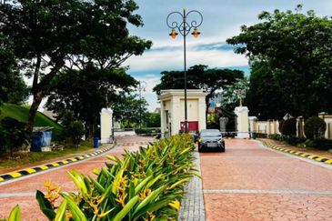 Superlink 3 Storey, Anjung Sari, Setia Alam