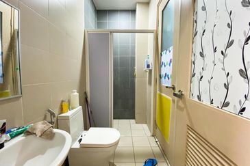 2 Storey Superlink Anggun 1, Setia Alam nearby Setia City Mall