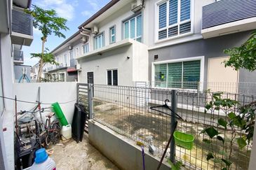 2 Storey Superlink Anggun 1, Setia Alam nearby Setia City Mall