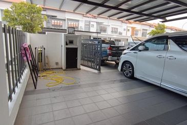 Setia Alam Double Storey House Extended Kitchen with Top Floor Balcony