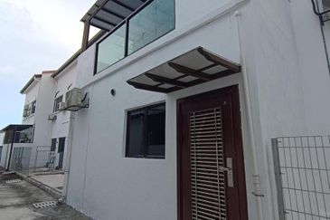 Setia Alam Double Storey House Extended Kitchen with Top Floor Balcony