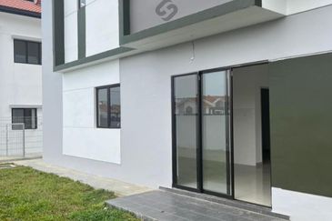 Double Storey Terrace Setia Utama 3 Bywater Croceus Setia Alam