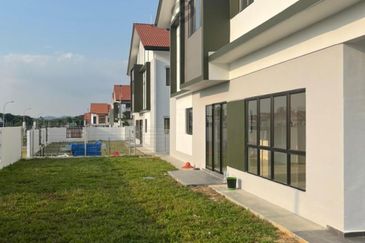 Double Storey Terrace Setia Utama 3 Bywater Croceus Setia Alam