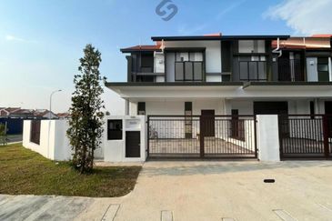 Double Storey Terrace Setia Utama 3 Bywater Croceus Setia Alam
