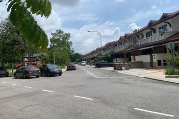 End Lot Double Storey Terrace Precint 14, Putrajaya