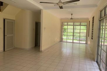 End Lot Double Storey Terrace Precint 14, Putrajaya