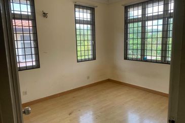 End Lot Double Storey Terrace Precint 14, Putrajaya