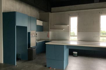 3.5 Storey Warehouse with Office For Rent @ Temasya Industrial Park, 