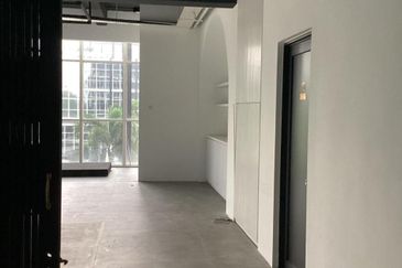 3.5 Storey Warehouse with Office For Rent @ Temasya Industrial Park, 