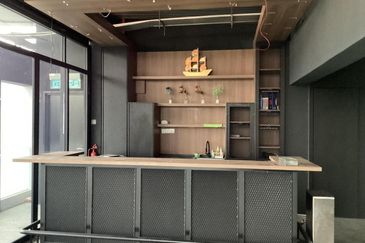 3.5 Storey Warehouse with Office For Rent @ Temasya Industrial Park, 