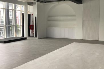 3.5 Storey Warehouse with Office For Rent @ Temasya Industrial Park, 