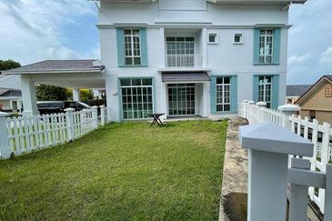 Tropica Semi-D Elizebeth Falls