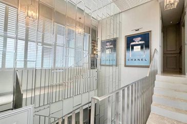 4-STOREY TOWNHOUSE KH VILLA @ SRI HARTAMAS