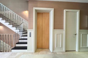 4-STOREY TOWNHOUSE KH VILLA @ SRI HARTAMAS