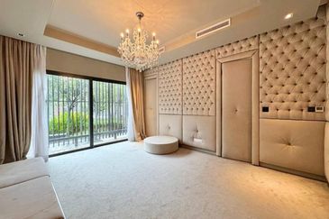 4-STOREY TOWNHOUSE KH VILLA @ SRI HARTAMAS