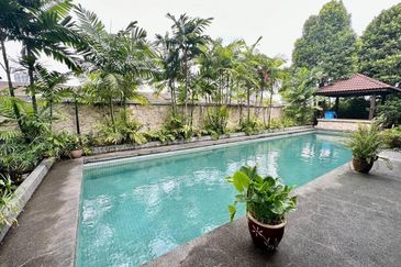 3.5 Storey Bungalow Changkat Kiara Surya @ Dutamas Kuala Lumpur