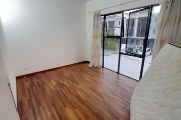 Freehold End Lot 3 Storey Link Terrace Setia Utama Decora Setia Alam
