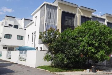 Freehold End Lot 3 Storey Link Terrace Setia Utama Decora Setia Alam