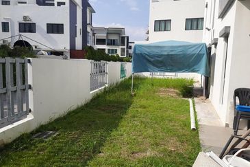 Freehold End Lot 3 Storey Link Terrace Setia Utama Decora Setia Alam